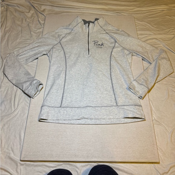 Victoria's Secret Pink Yoga Gray Top - Picture 1 of 5
